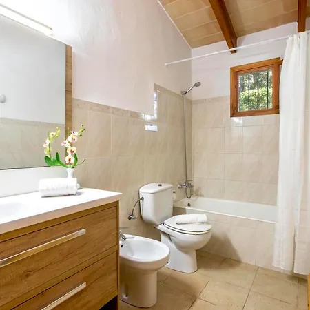 Charming 3 Bedroomn With Pool In By Renthousing