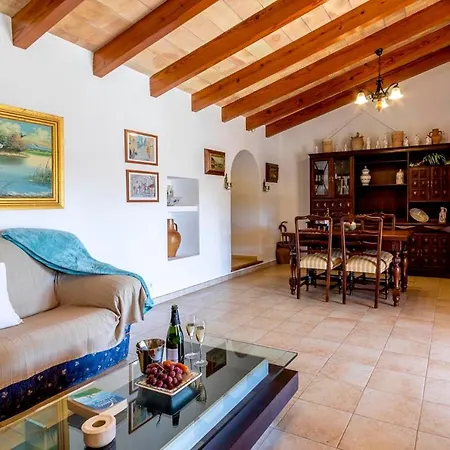 Сasa de vacaciones Charming 3 Bedroomn With Pool In By Renthousing *