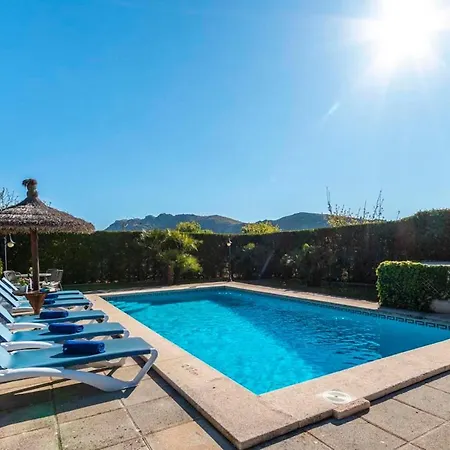 Charming 3 Bedroomn With Pool In By Renthousing Ferienhaus