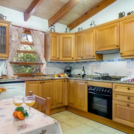 Charming 3 Bedroomn With Pool In By Renthousing