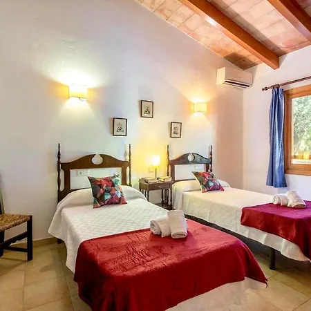 Charming 3 Bedroomn With Pool In By Renthousing * ポレンサ