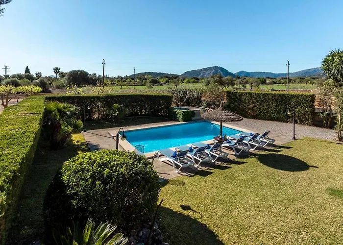 Dom wakacyjny Charming 3 Bedroomn With Pool In By Renthousing Pollensa