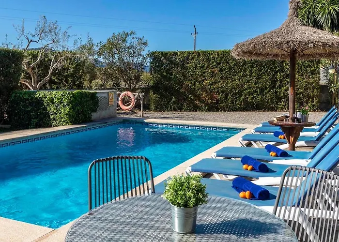 Charming 3 Bedroomn With Pool In By Renthousing Dom wakacyjny