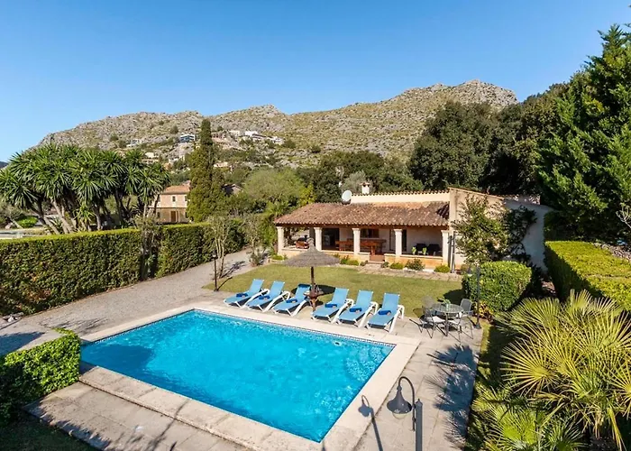 Charming 3 Bedroomn With Pool In By Renthousing Dom wakacyjny Pollensa