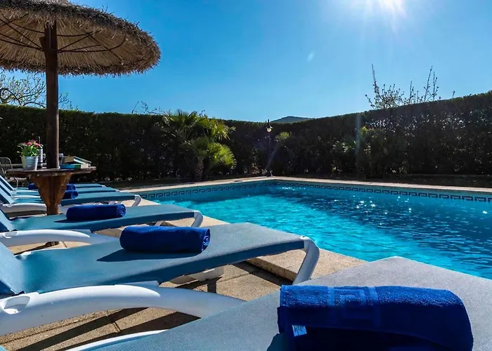 Charming 3 Bedroomn With Pool In By Renthousing * Pollensa