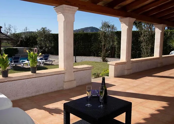 Charming 3 Bedroomn With Pool In By Renthousing *