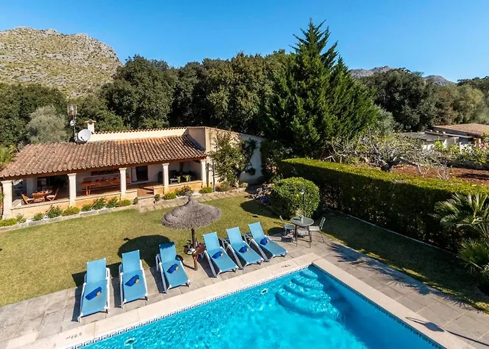 Dom wakacyjny Charming 3 Bedroomn With Pool In By Renthousing Pollensa