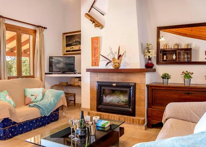 Charming 3 Bedroomn With Pool In By Renthousing *