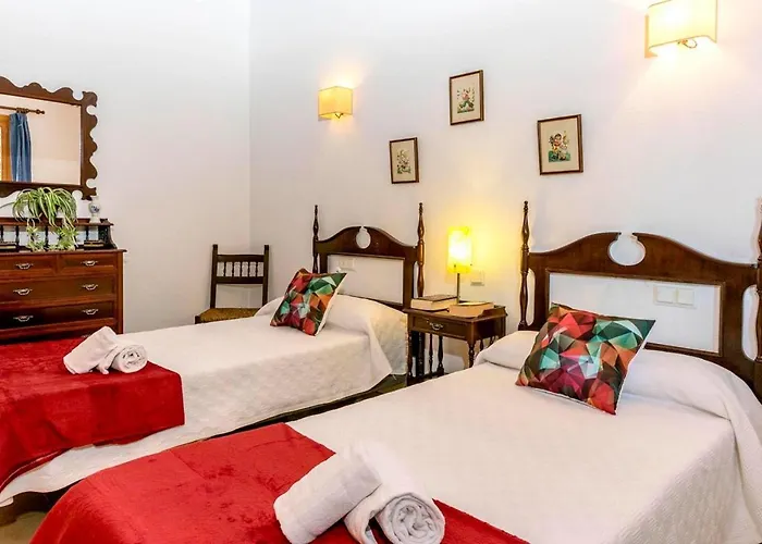 Charming 3 Bedroomn With Pool In By Renthousing Dom wakacyjny