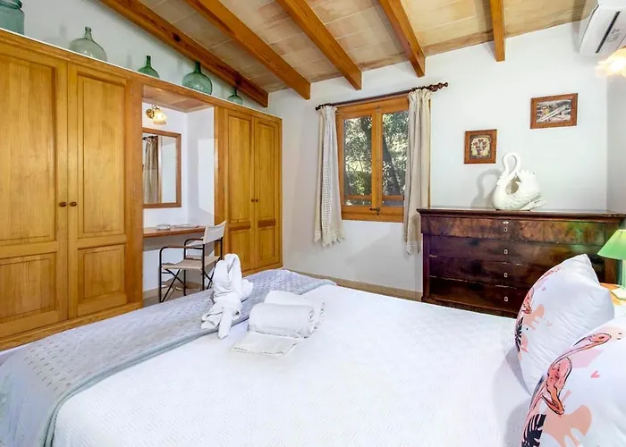 Charming 3 Bedroomn With Pool In By Renthousing *