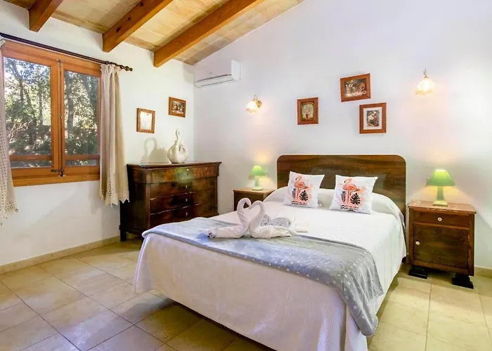 Charming 3 Bedroomn With Pool In By Renthousing Dom wakacyjny Pollensa